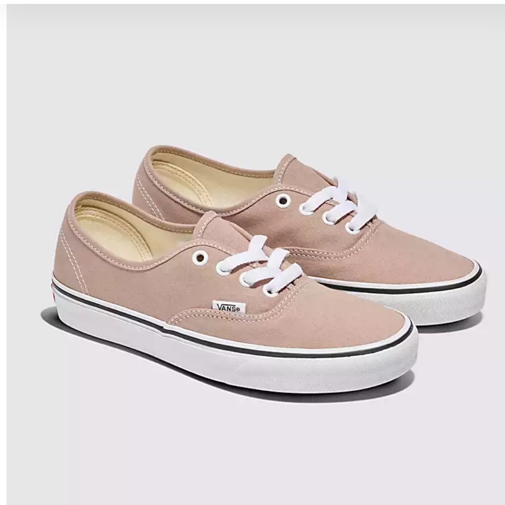 Vans Authentic Shoe in Warm Taupe Brown. Mens 7.5/Women’s 9